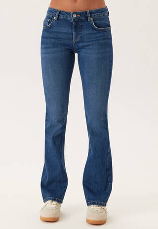 Low Embroidery Pocket Jeans