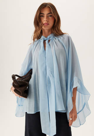 Wide Sleeve Bow Blouse