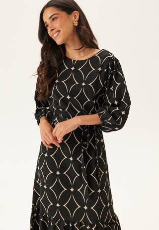 Structure Flounce Midi Dress